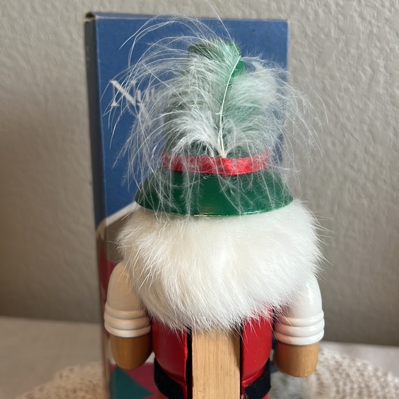 Nutcracker Village Vintage Bavarian Handcrafted Wooden Nutcracker With Box - Picture 10 of 16